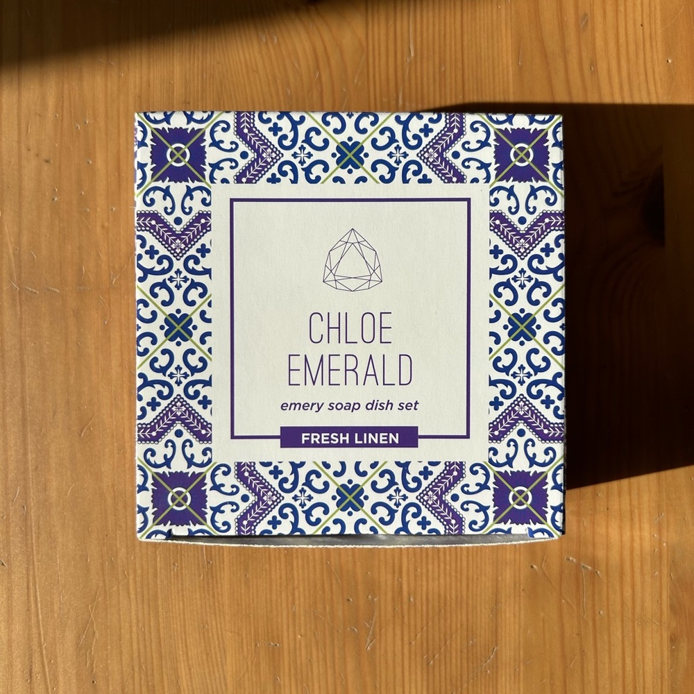 Chloe Emerald soap dish set